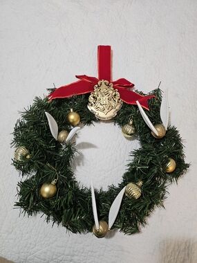 Hogwarts Golden Quidditch Wreath with Red Bow - Holiday Home Decor